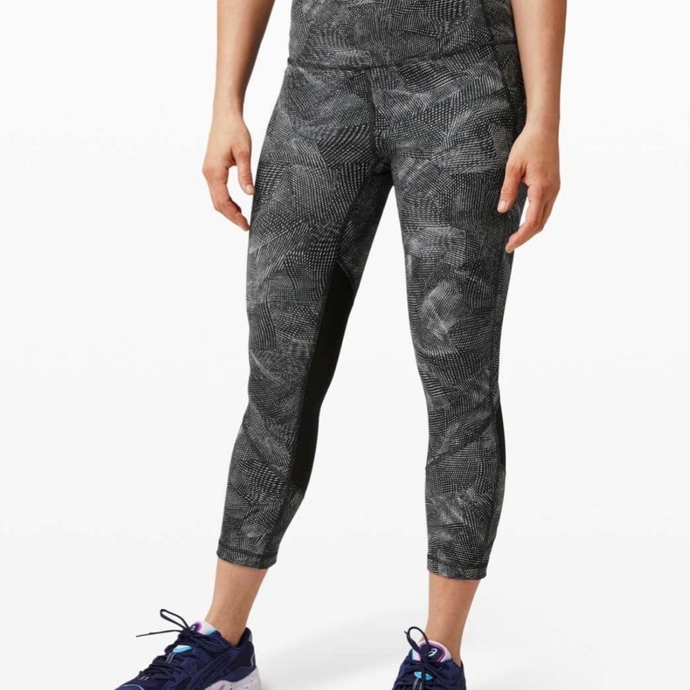 Women's Lululemon Pace Rival High Rise Crop Velocity Mesh Island Must Size 2